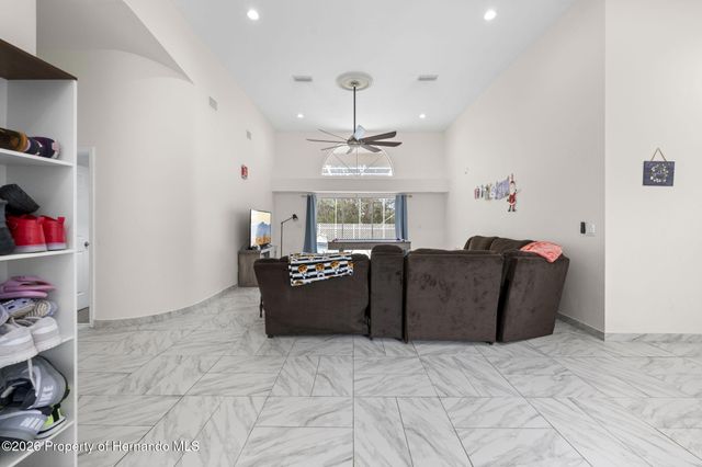 348 Florian Way, Spring Hill, FL 34609