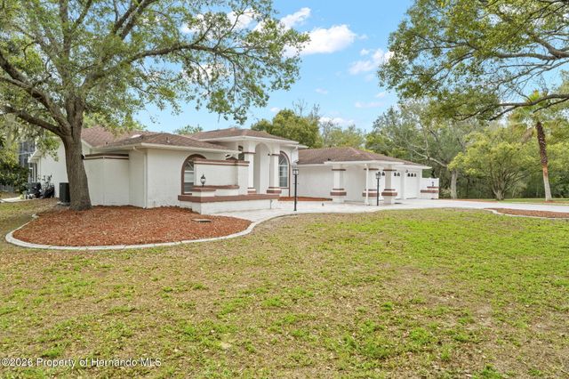 348 Florian Way, Spring Hill, FL 34609