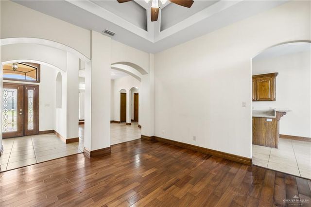 801 New Orleans Circle, Pharr, TX 78577