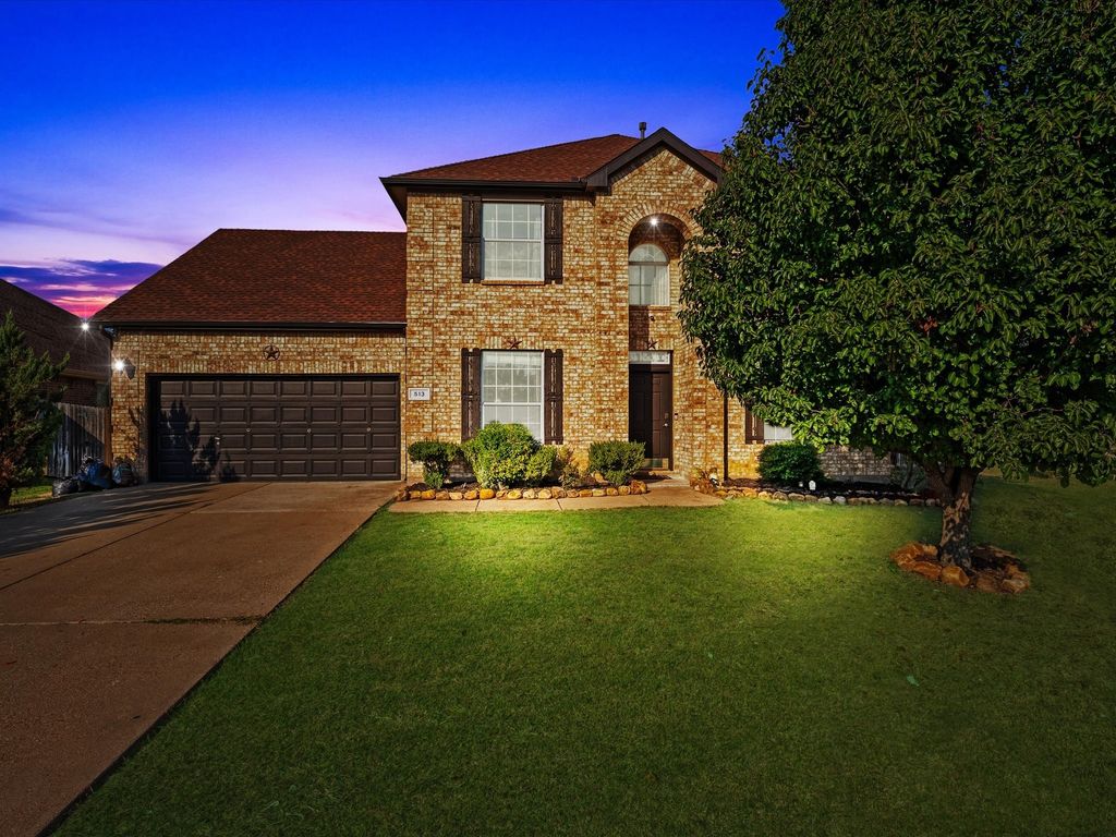 513 Rocky Creek Drive, Mansfield, TX 76063