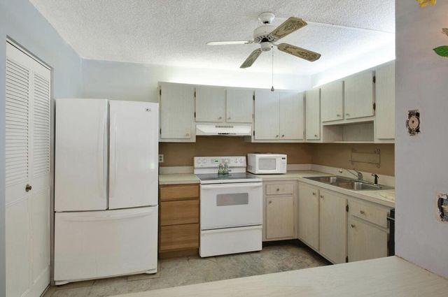 3527 La Palmas Court A-1, Greenacres, FL 33463