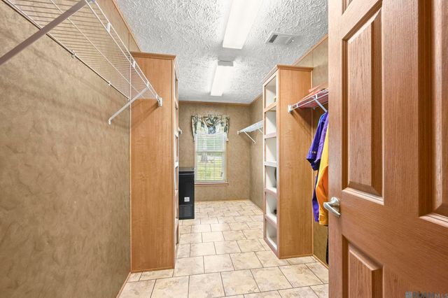 9550 Comite Dr, Baker, LA 70714