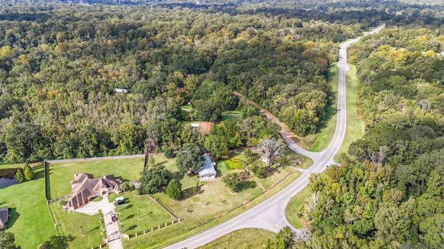 9550 Comite Dr, Baker, LA 70714