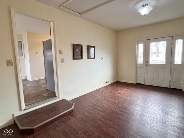 928 S Walnut Street, Seymour, IN 47274