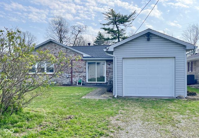 928 S Walnut Street, Seymour, IN 47274