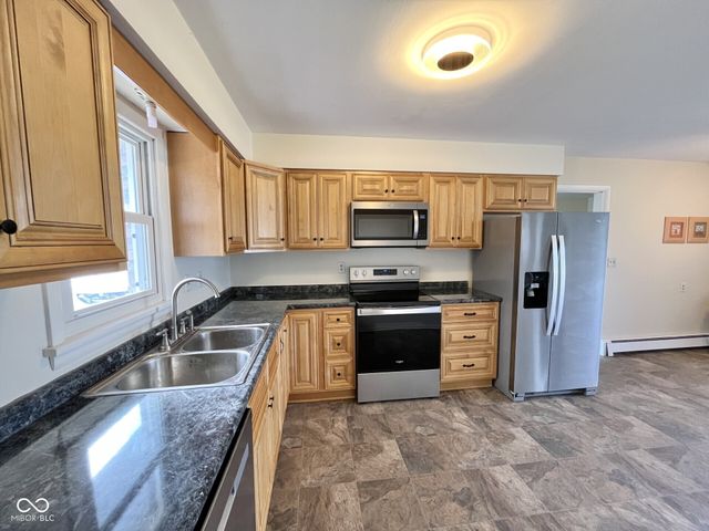 928 S Walnut Street, Seymour, IN 47274
