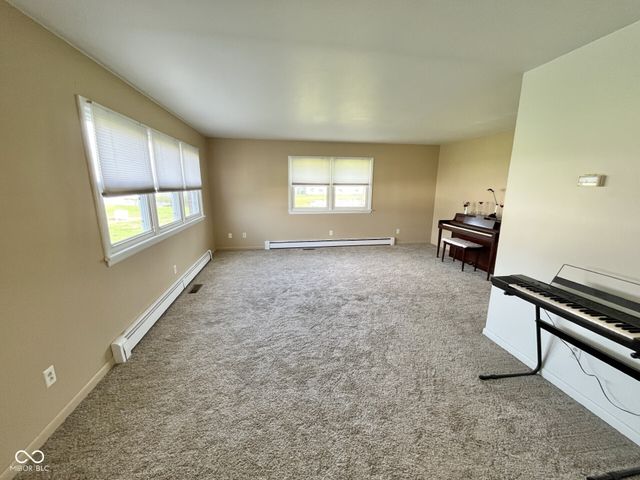 928 S Walnut Street, Seymour, IN 47274