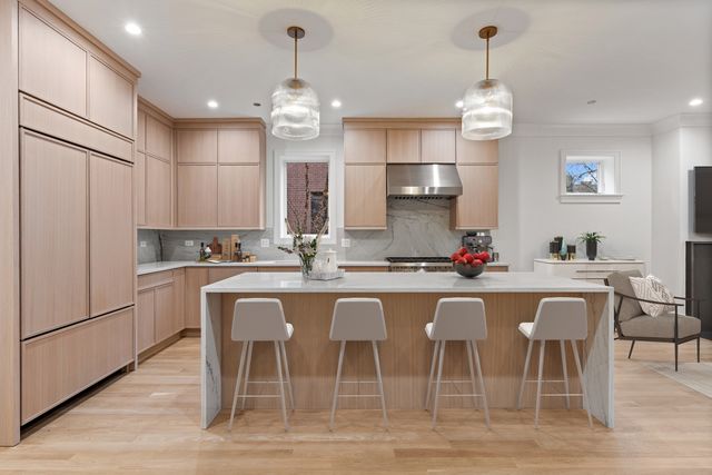 1942 N Orchard Street 1N, Chicago, IL 60614