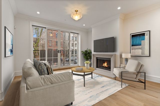 1942 N Orchard Street 1N, Chicago, IL 60614