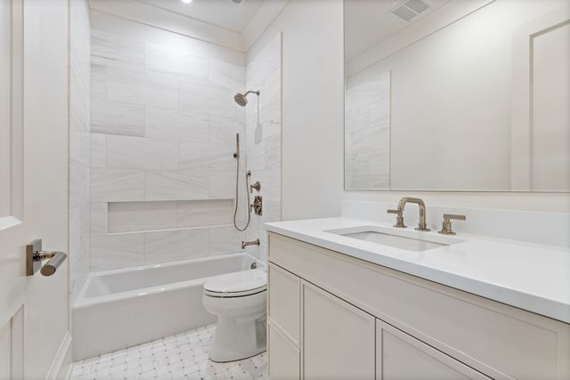 1942 N Orchard Street 1N, Chicago, IL 60614