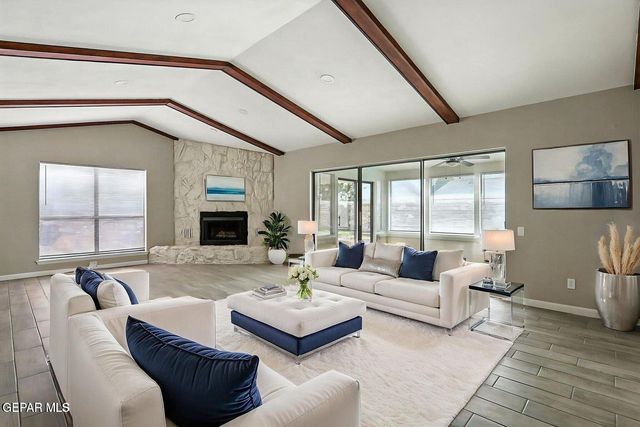 11273 IVANHOE Drive, El Paso, TX 79936