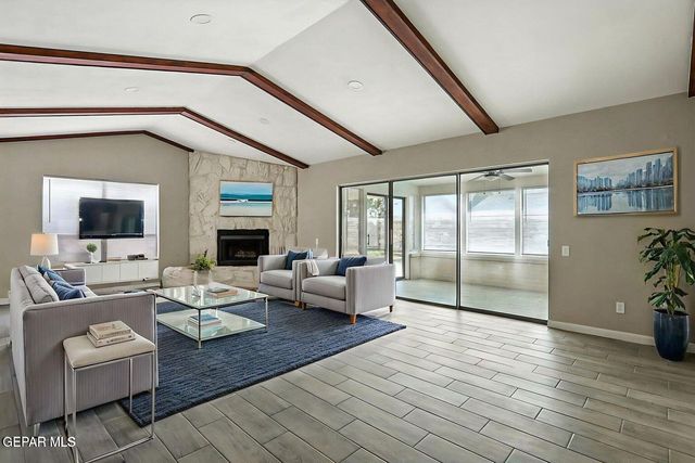 11273 IVANHOE Drive, El Paso, TX 79936