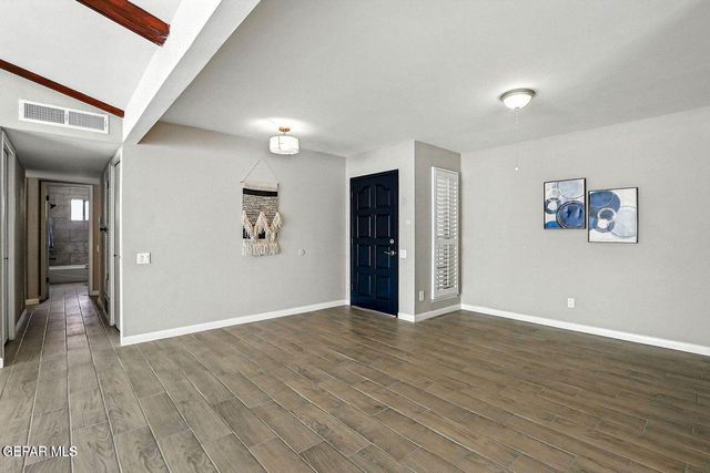 11273 IVANHOE Drive, El Paso, TX 79936