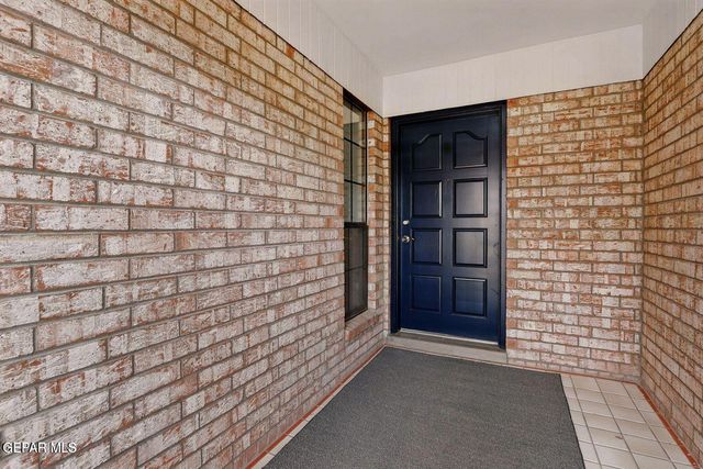 11273 IVANHOE Drive, El Paso, TX 79936