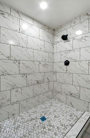 11273 IVANHOE Drive, El Paso, TX 79936