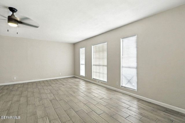 11273 IVANHOE Drive, El Paso, TX 79936