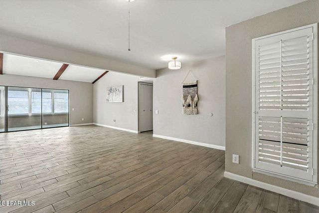 11273 IVANHOE Drive, El Paso, TX 79936