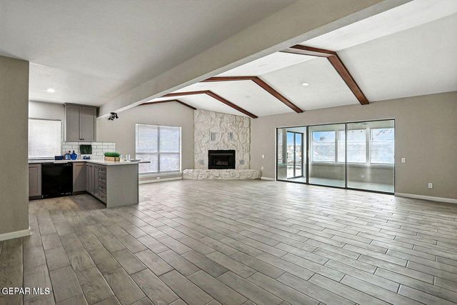 11273 IVANHOE Drive, El Paso, TX 79936