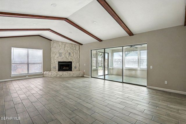 11273 IVANHOE Drive, El Paso, TX 79936