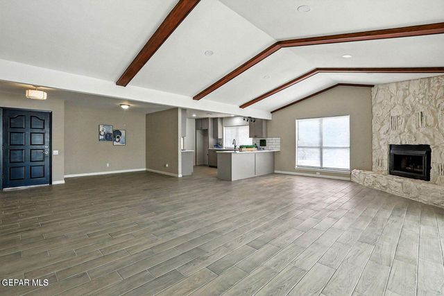 11273 IVANHOE Drive, El Paso, TX 79936