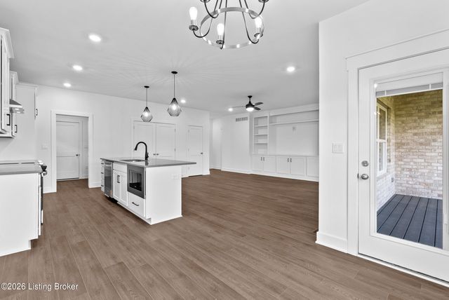 4644 Red Tail Ridge, Jeffersonville, IN 47130