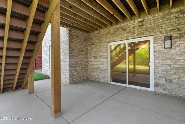 4644 Red Tail Ridge, Jeffersonville, IN 47130