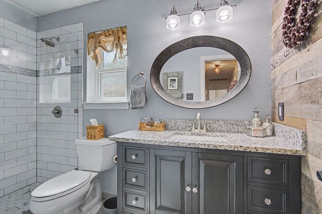 2709 Park Avenue, Bedford, TX 76021