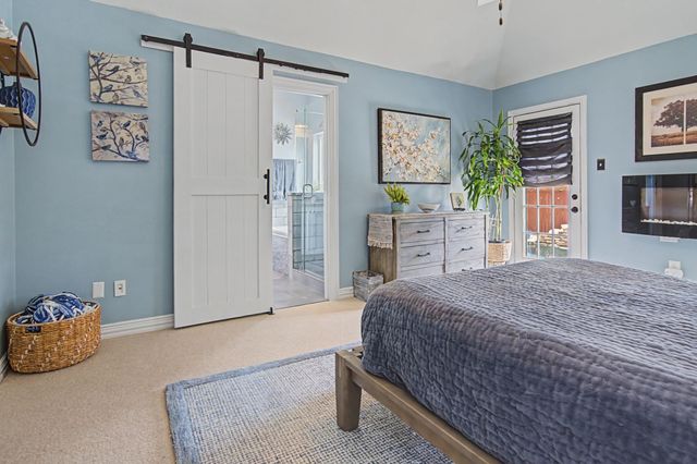 2709 Park Avenue, Bedford, TX 76021