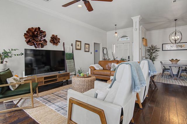 2709 Park Avenue, Bedford, TX 76021