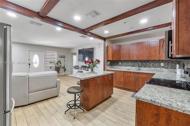 3410 N 72nd Ter, Hollywood, FL 33024