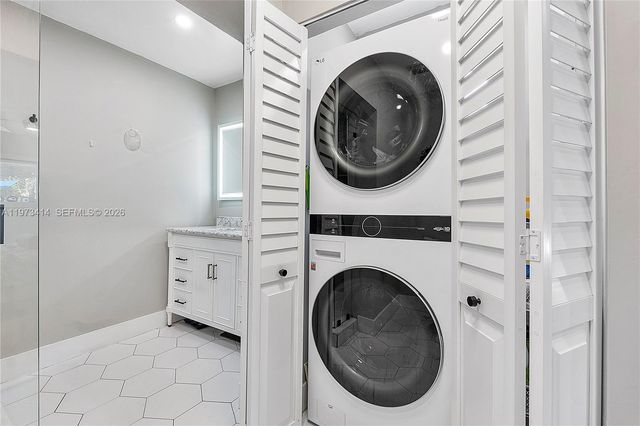 3410 N 72nd Ter, Hollywood, FL 33024