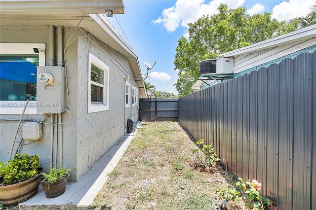 3410 N 72nd Ter, Hollywood, FL 33024