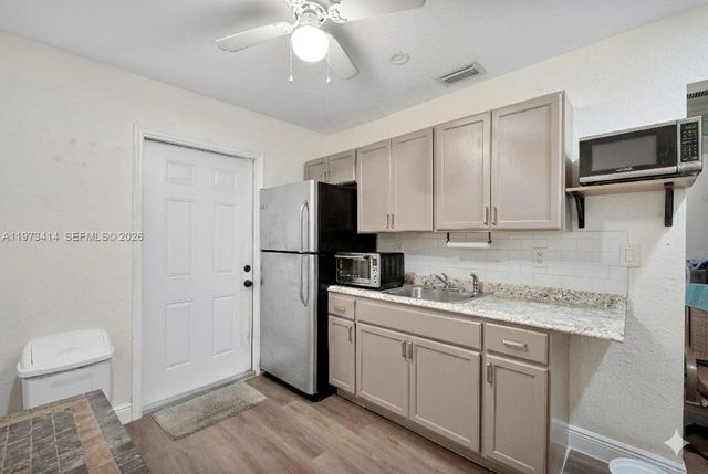 3410 N 72nd Ter, Hollywood, FL 33024