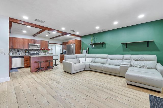 3410 N 72nd Ter, Hollywood, FL 33024