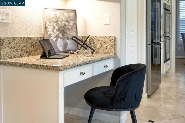 5408 5408 Oakstone Ct, Concord, CA 94521