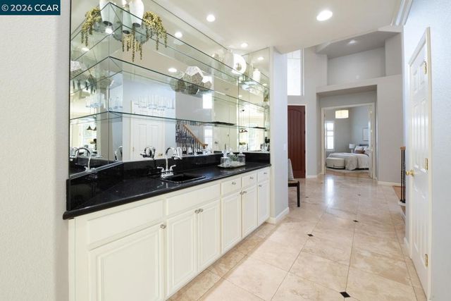 5408 5408 Oakstone Ct, Concord, CA 94521