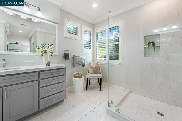 5408 5408 Oakstone Ct, Concord, CA 94521