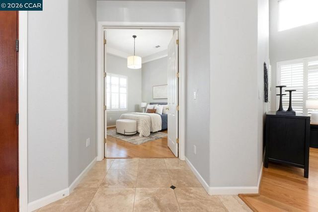 5408 5408 Oakstone Ct, Concord, CA 94521