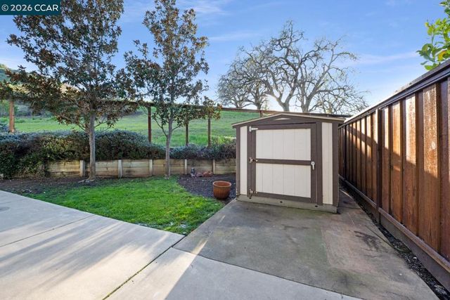 5408 5408 Oakstone Ct, Concord, CA 94521