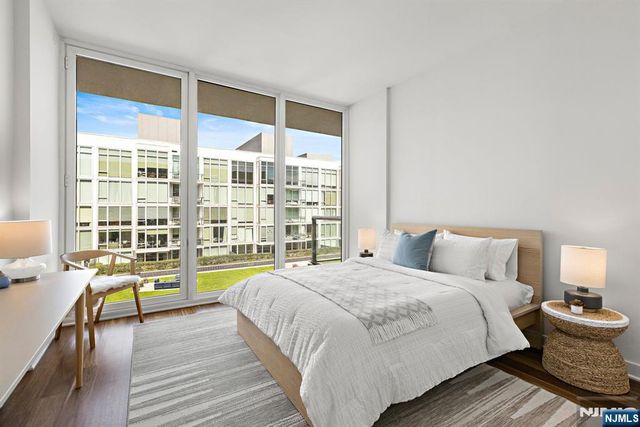 1200 Ave At Port Imperial 503, Weehawken, NJ 07086