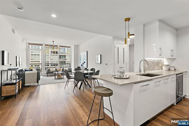 1200 Ave At Port Imperial 503, Weehawken, NJ 07086