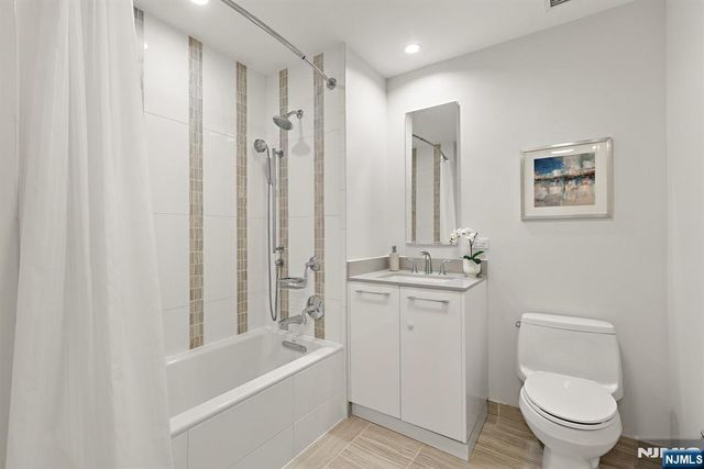 1200 Ave At Port Imperial 503, Weehawken, NJ 07086
