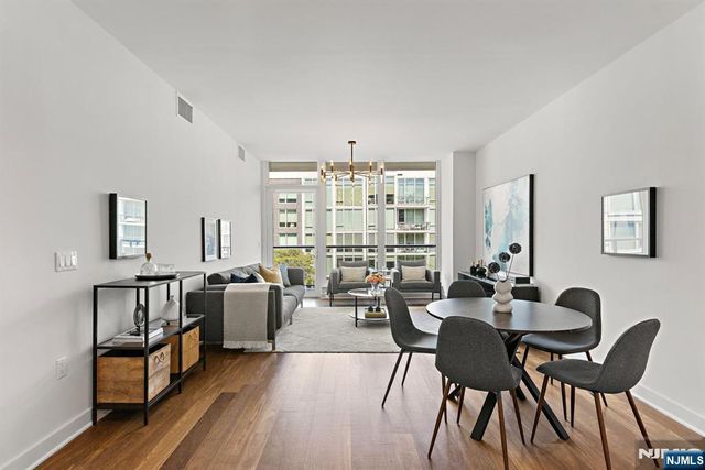 1200 Ave At Port Imperial 503, Weehawken, NJ 07086