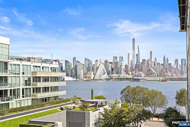 1200 Ave At Port Imperial 503, Weehawken, NJ 07086