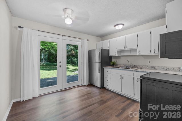 3315 Erskine Drive, Charlotte, NC 28205