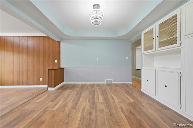 33164 Chatsworth Drive, Sterling Heights, MI 48312