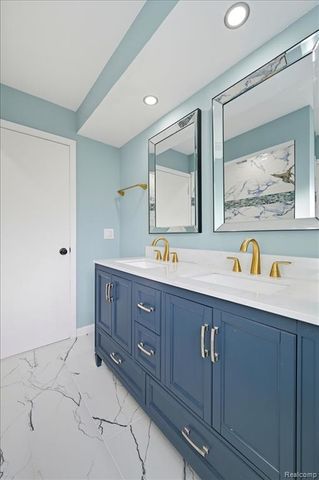 33164 Chatsworth Drive, Sterling Heights, MI 48312