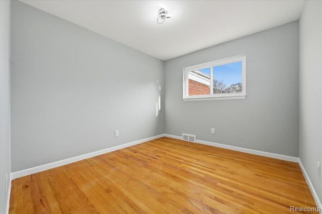 33164 Chatsworth Drive, Sterling Heights, MI 48312