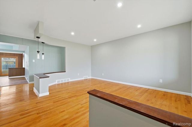 33164 Chatsworth Drive, Sterling Heights, MI 48312