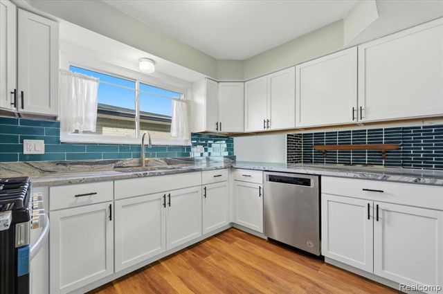 33164 Chatsworth Drive, Sterling Heights, MI 48312